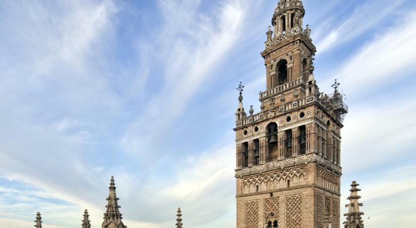 Go To Sevilla Cathedral Bagian luar foto