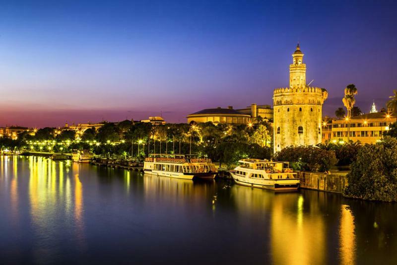 Go To Sevilla Cathedral Bagian luar foto
